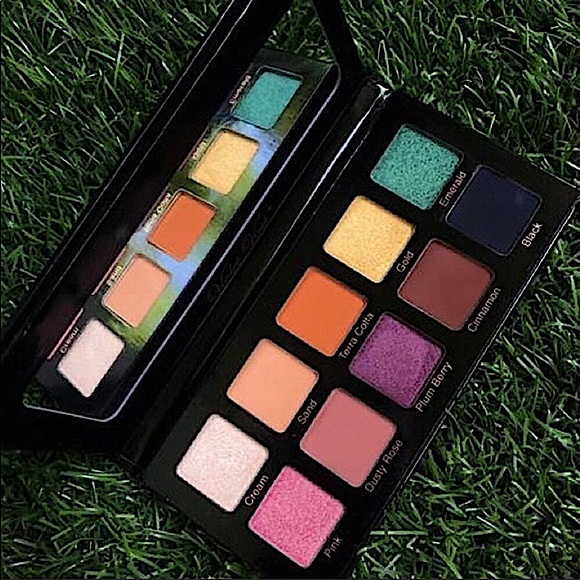 🆕🔥VIOLET VOSS ESSENTIALS 🎨 BEAUTIFUL 10👁COLORS YOU CAN REALLY MAKE BEST EYE - Picture 12 of 14